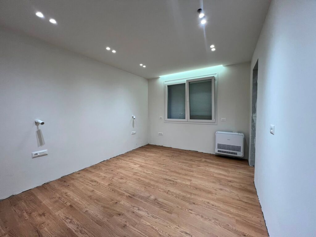 Office 2+1+2 for rent at Gjergj Fishta Boulevard