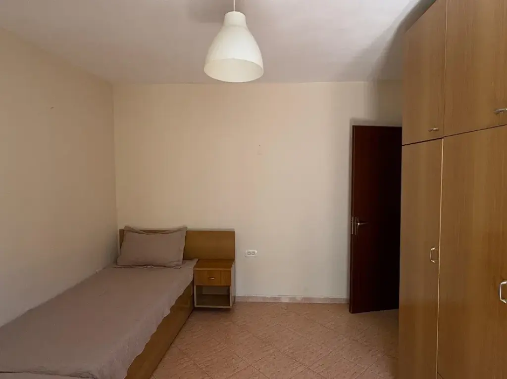 Affitto | Apartament 1 + 1 | Rruga e Elbasanit | 550 €/mese
