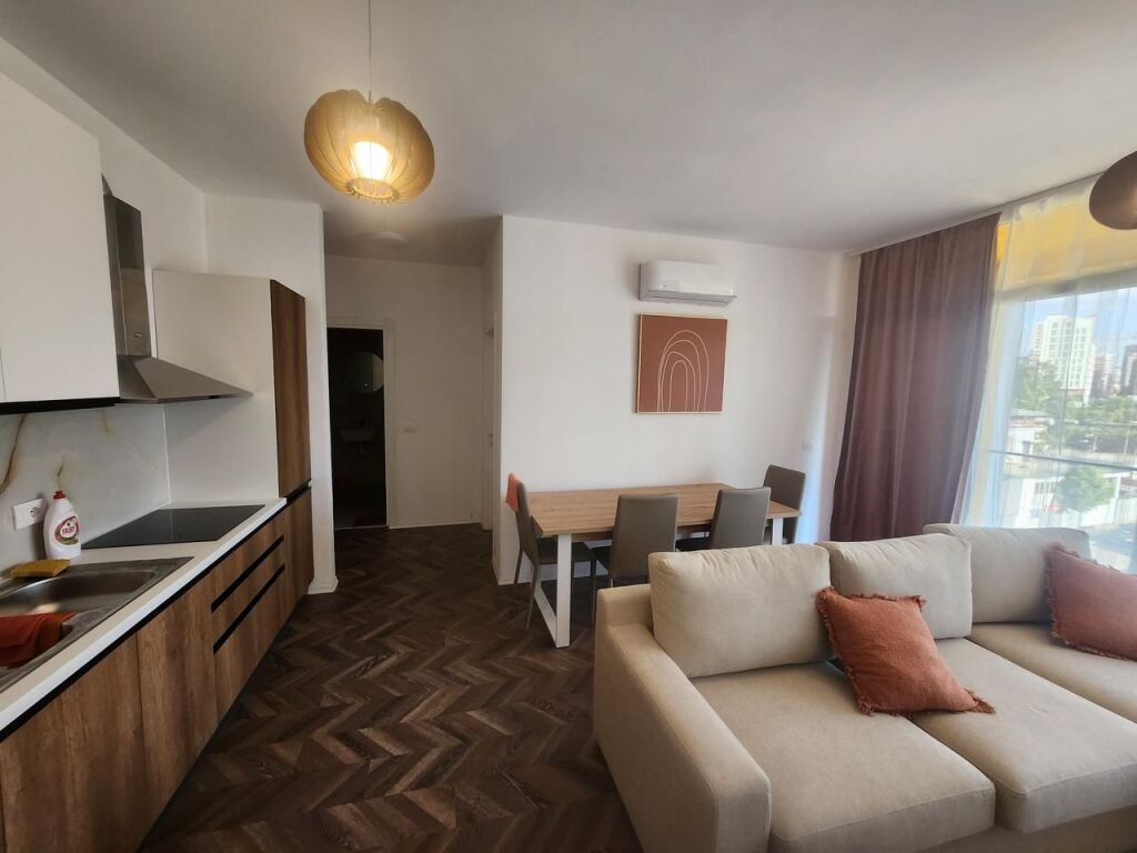 APARTAMENT 2+1 ME QIRA TEK BULEVARDI I RI!