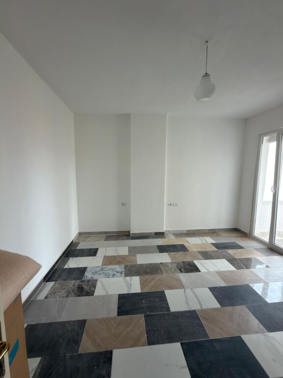 Shitet apartament 2+1+2 për vetëm 128 milionë lekë