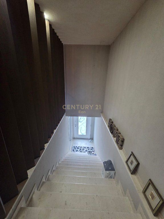 EKSKLUZIVE APARTAMENT/DUPLEX PER SHITJE TEK GJYKATA, DURRES !        315,000 € 
