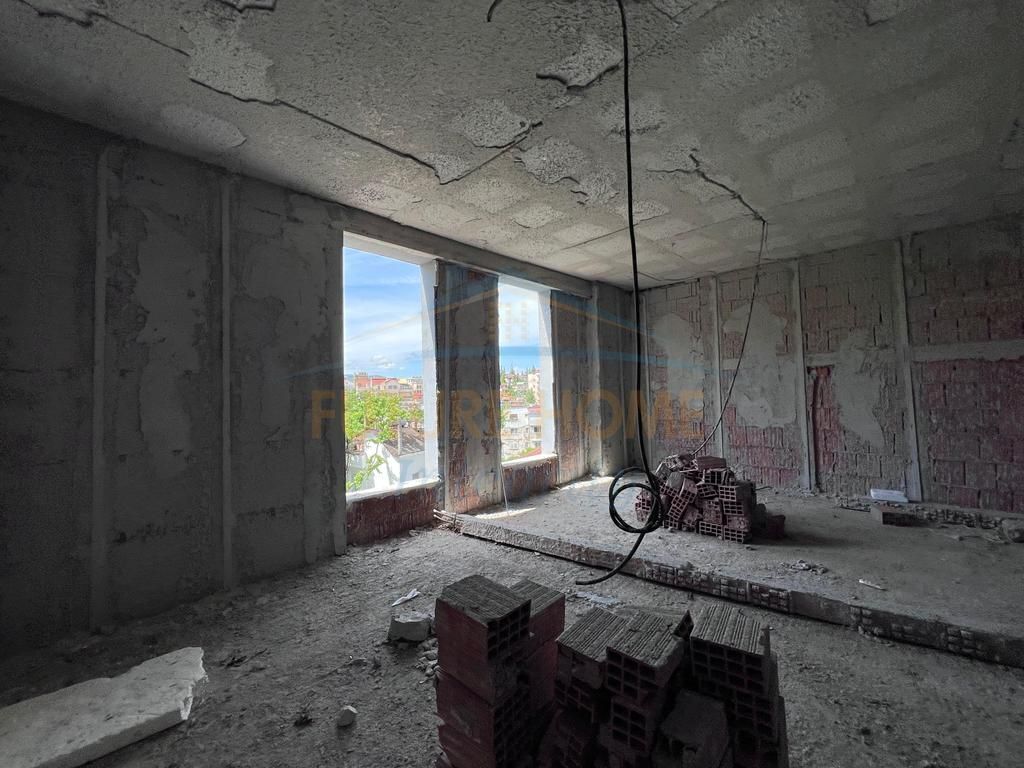 Shitet, Apartament 2+1+2, Ali Demi, Tiranë.