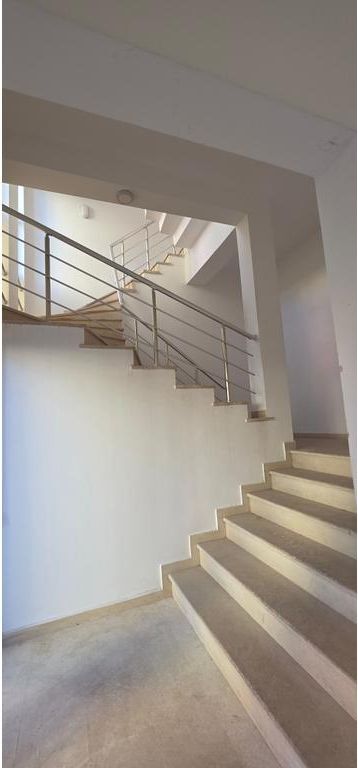 DELIJORGJI, RR. "KAVAJËS", GODINË 4 KATE ME QIRA! 13,500 € /Muaj