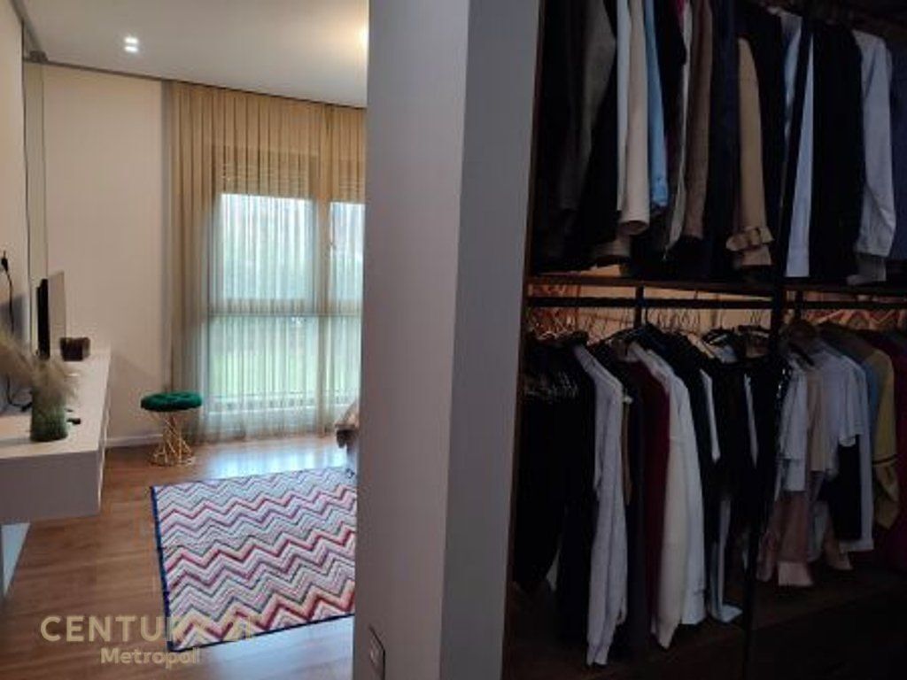 APARTMENT 2+1+PARKING+YARD, DRY LAKE! 1,600 € /Month
