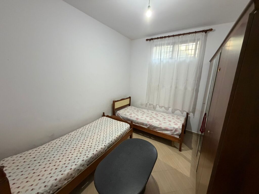 Apartament 2+1 per qera Prane Spitaleve Pediatria !