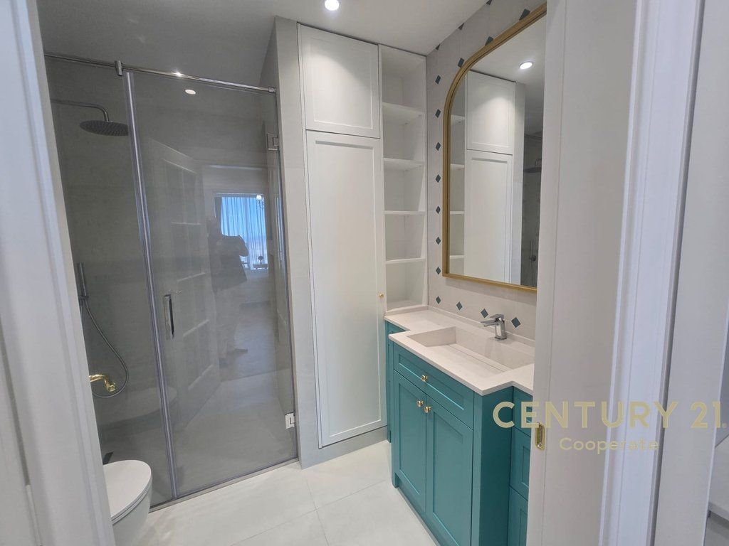 2+1+2 apartment for sale in Downtown One, Tirana