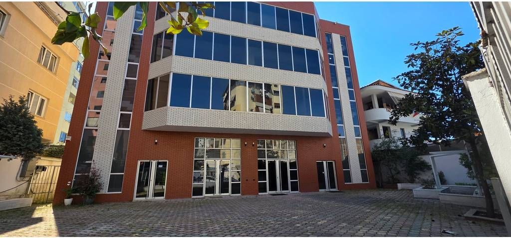 DELIJORGJI, RR. "KAVAJËS", GODINË 4 KATE ME QIRA! 13,500 € /Muaj