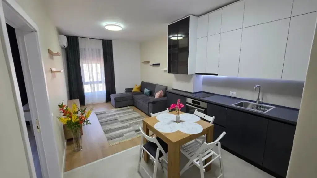 Rent | Apartament 1 + 1 | Rruga 5 Maji | 550 €/month