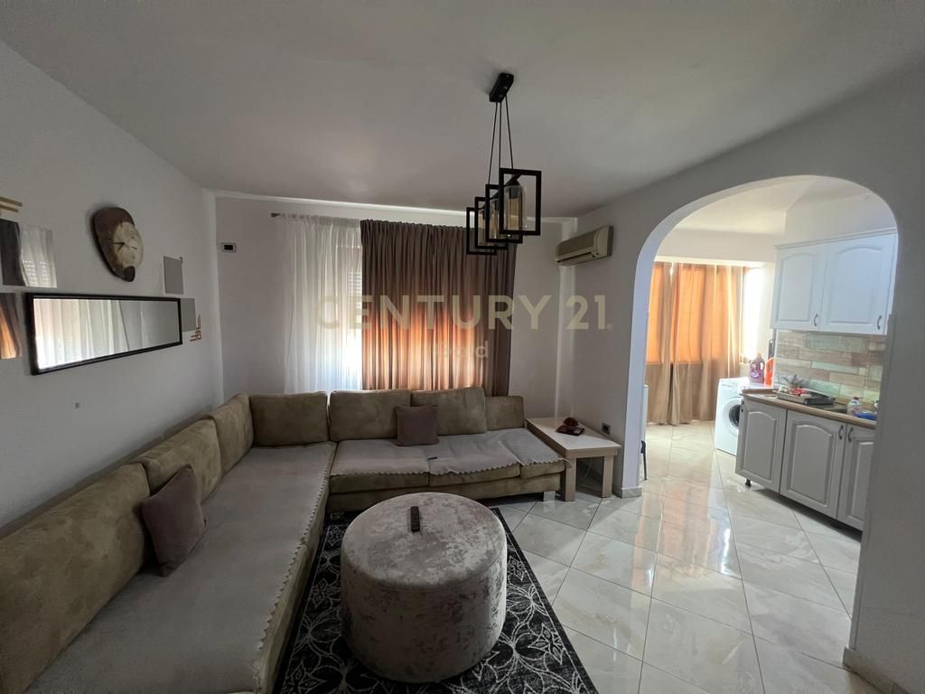 SHITET APARTAMENT 1+1+ VERAND NE LAPRAK!