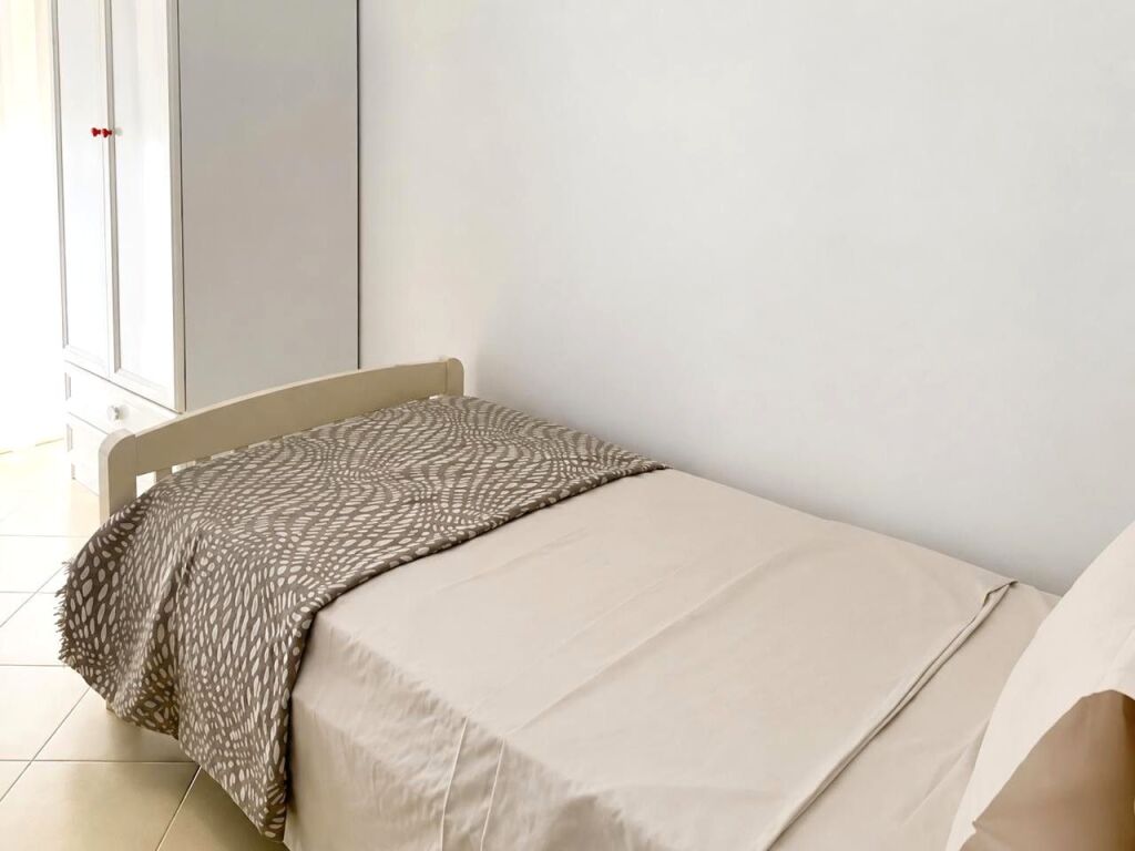 APARTAMENT 2+1+BALLKON ME QIRA TEK LIQENI I THATE