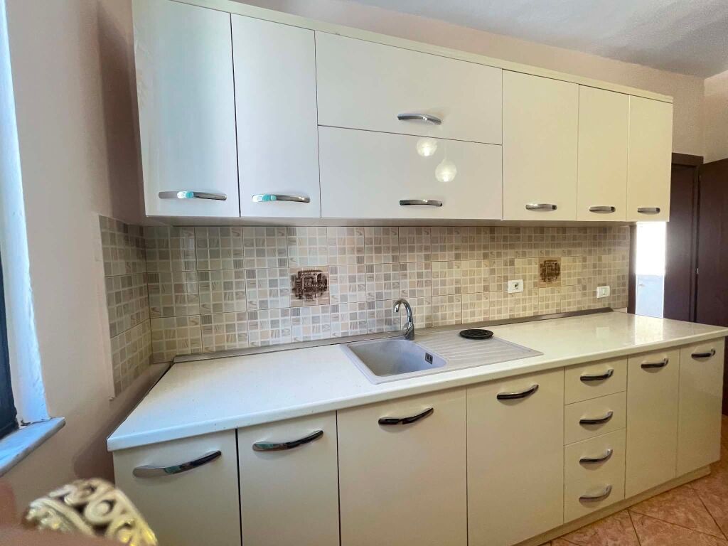 1+1 space for rent behind TV Klan