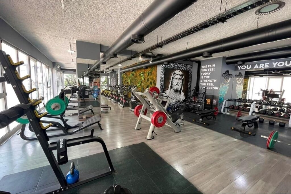 Commercial Space for Sale in Astir