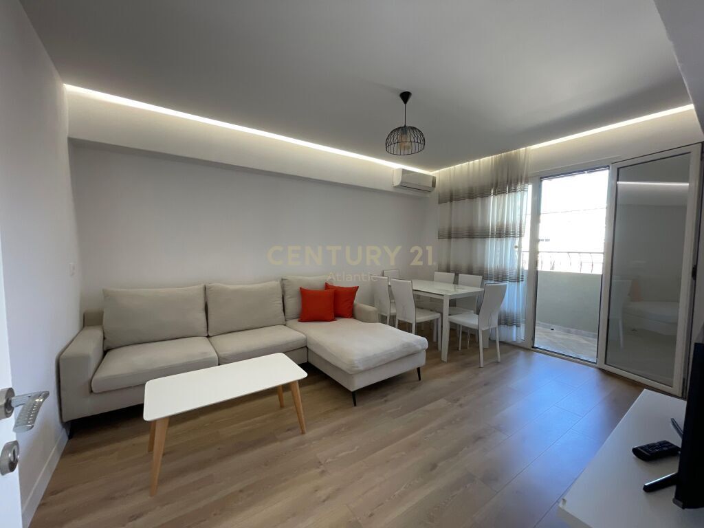SHITET APARTAMENT 1+1 TEK SPITALI AMERIKAN, DURRES!