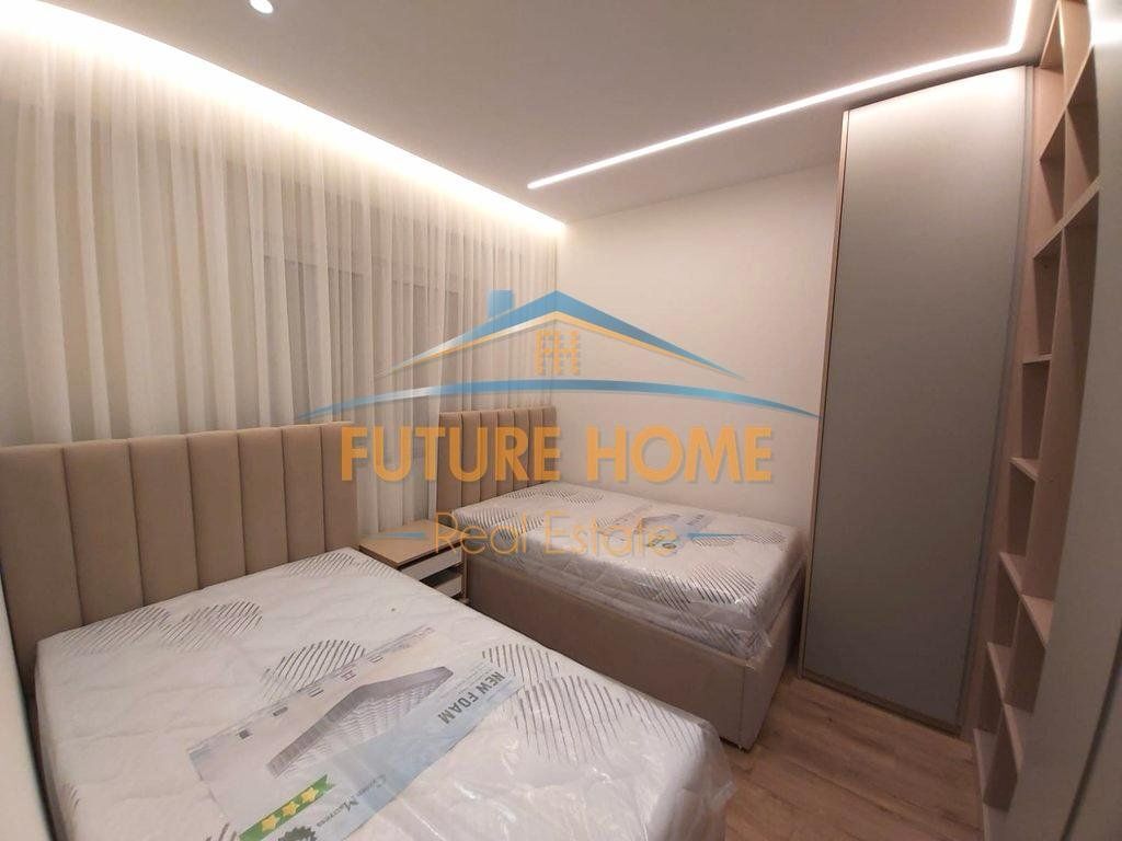 Qira, Apartament 2+1+2, Rruga e Barrikadave