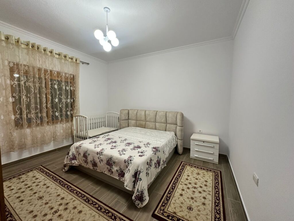 Apartament me Qira 2+1+Post Parkimi  me Qira Prane Rruges Siri Kodra