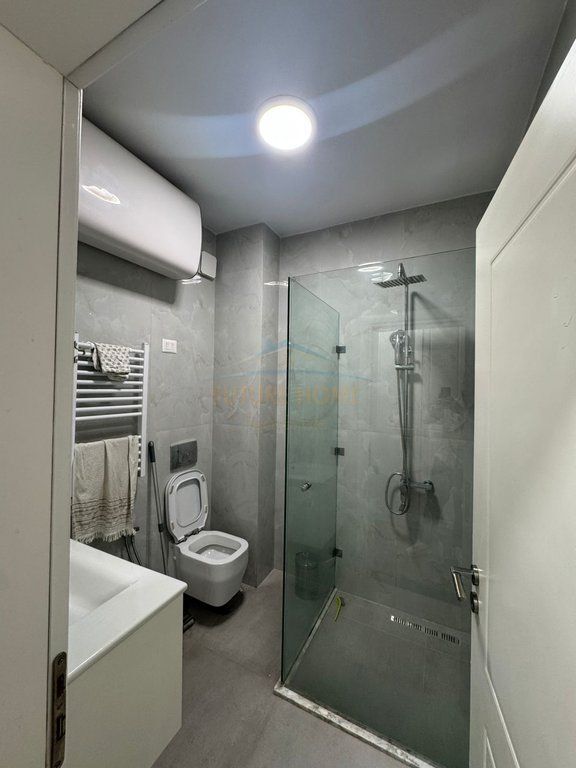 Qera, Apartament 2+1+Post Parkimi, Myslym Shyri, Tiranë.