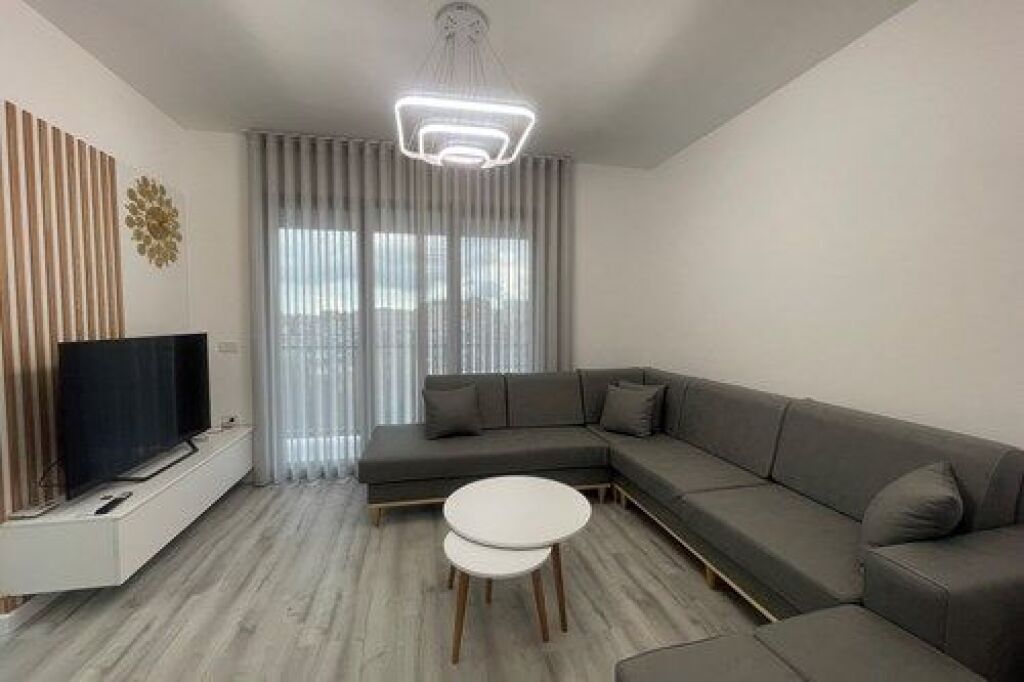 Apartment 2+1 +parking space for rent in Don Bosko!