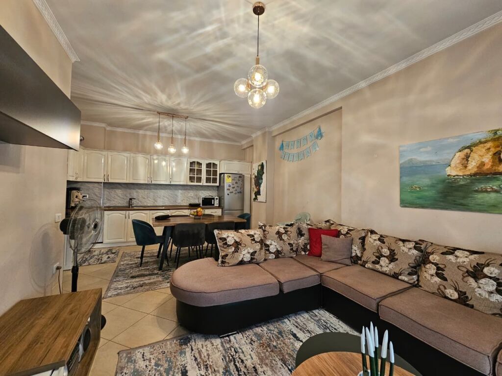 Apartament 2+1 per shitje te Ura e Kamzes