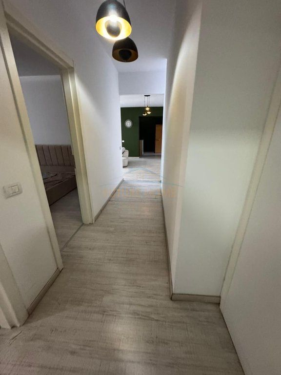 Qera, Apartament 2+1, Bulevardi Zogu I, Tirane.
