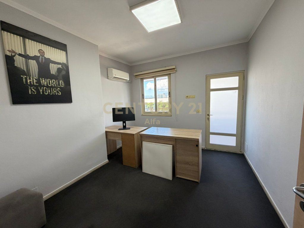 Ufficio Premium 210 m² con Veranda e Vista sul Lago Artificiale di Tirana – 5° Piano