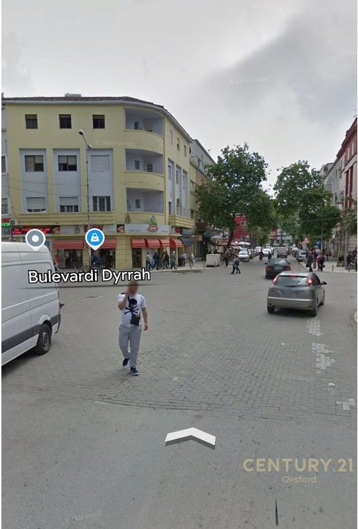 VENDITA AMBIENTE AL PIANO 1 DEL BOULEVARD DYRRAH VICINO ALLA STRADA PRINCIPALE 350.000 €