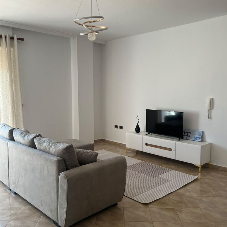 🏡✨ Apartament 1+1 me Qira – Komuna e Parisit ✨🏡