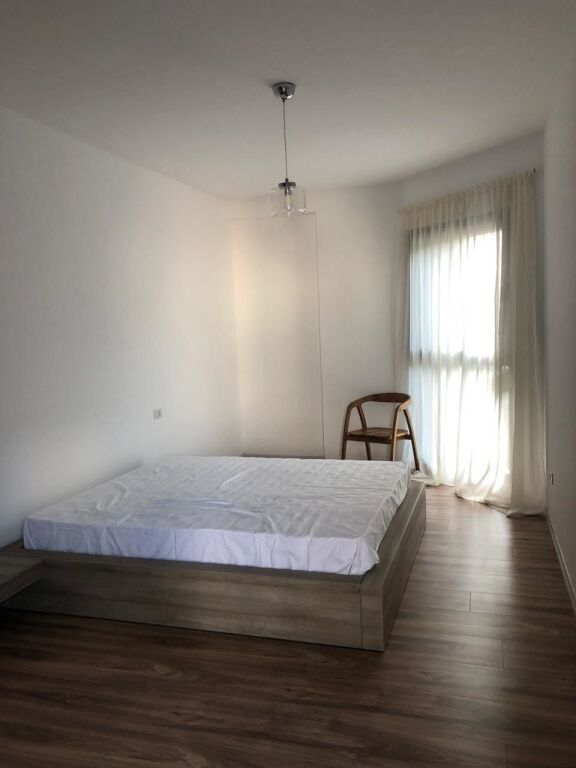 Affitto | Apartament 2 + 1 | Stacioni i Trenit, prane Hipotekes| 800 €/mese