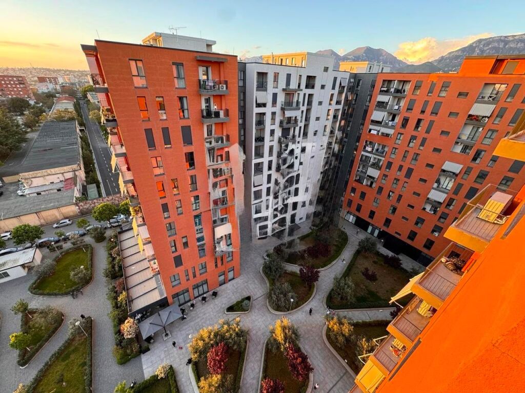 🚗 Jepet me qira post parkimi  📍 Kompleksi ASL, pranë Pediatrisë💰 7.000 Lekë/muaj
