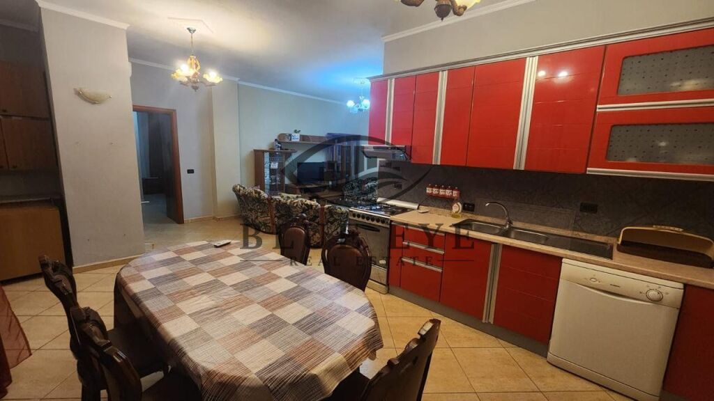 🏡 Apartment for Rent in the Heart of Durres – Space, Comfort, and Stunning View