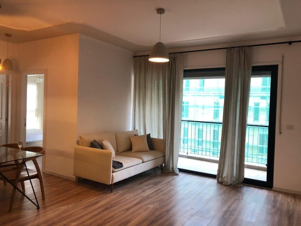Affitto | Apartament 2 + 1 | Stacioni i Trenit, prane Hipotekes| 800 €/mese