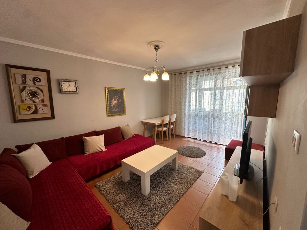 Unaza e Vogel, Siri Kodra - jepet me qera apartament 2+1.