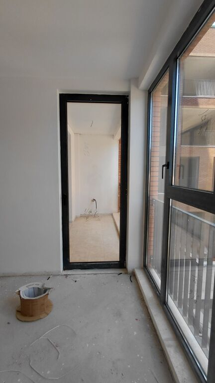 Siri kodra shitet Apartament 1+1 kati 2 i bosh