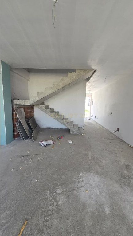 SHITET 1+1 ME OBORR NE " PORTO LALZI " HAMALLAJ !