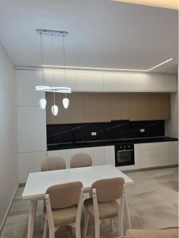 Apartament 2+1 Me Qira në Vasil Shanto Fron143012