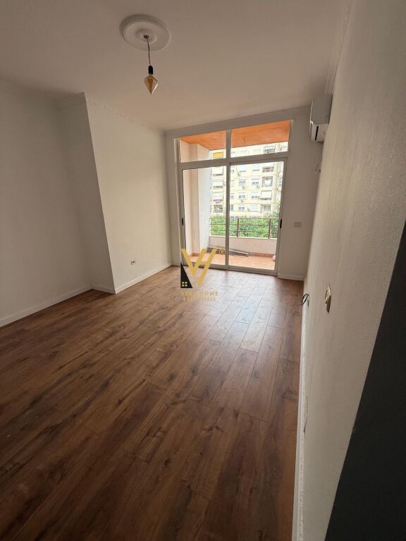 VENDESI APPARTAMENTO 2+1+BLK A ASTIR, FRATARI 140.000 EURO