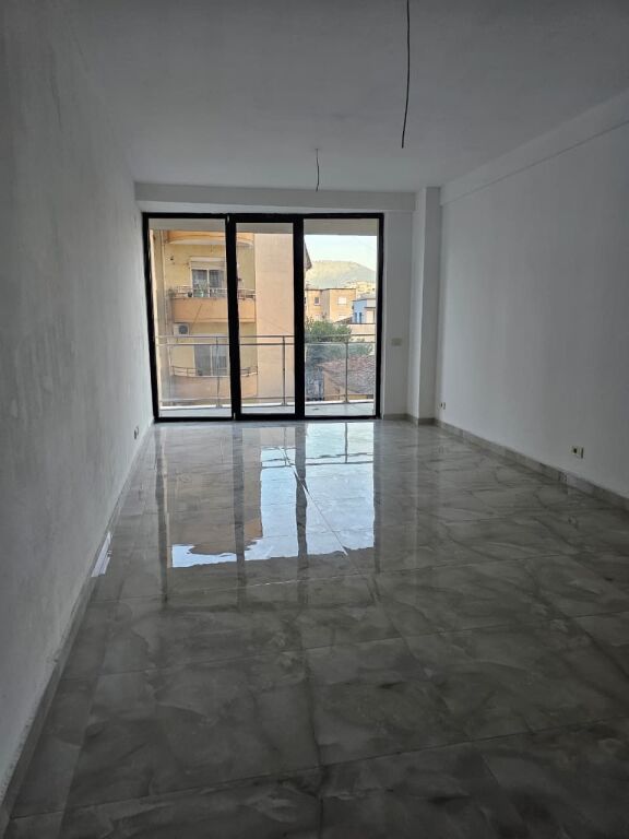 🏢 Ufficio in Affitto – Via Mine Peza
