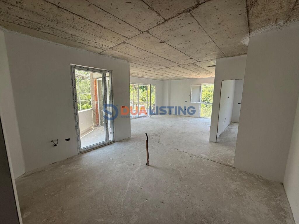 🏡 Duplex për Shitje 📍 Liqeni i Thatë, Tiranë