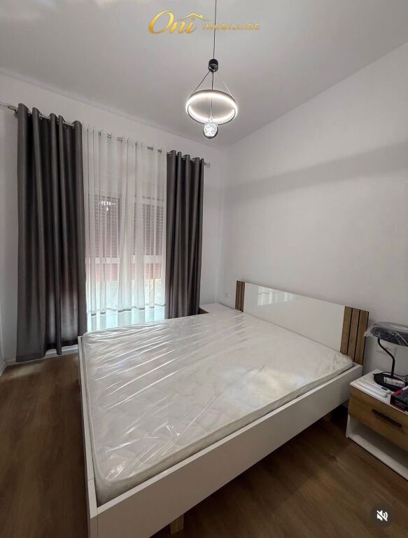JEPET APARTAMENT ME QERA 1+1 ALI DEMI