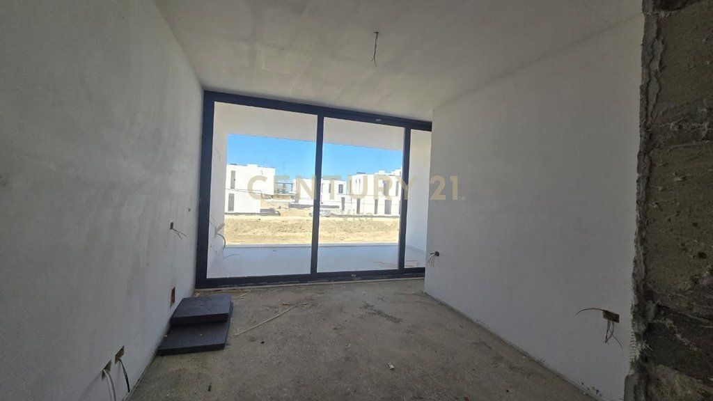 SHITET 1+1 NE " PORTO LALZI " HAMALLAJ ! 202,000 €
