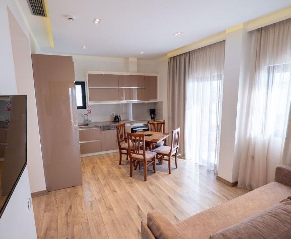 Hotel in vendita a Saranda – Opportunità unica di investimento vicino al mare
