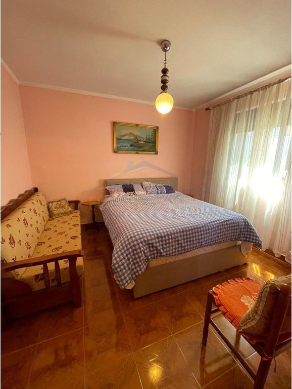 Qera, Apartament 2+1, Ish Parku i Autobuzave , Tirane.