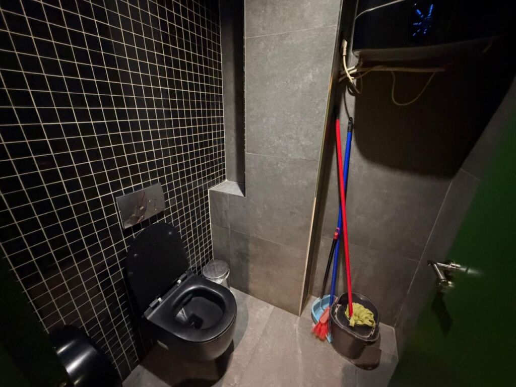 Bar Kafe per qira tek Pallati me Shigjeta.