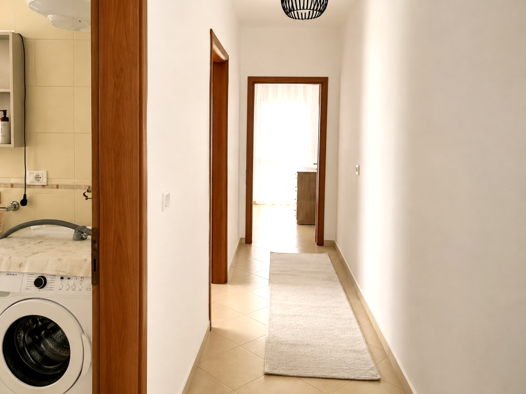 APARTAMENT 2+1+BALLKON ME QIRA TEK LIQENI I THATE