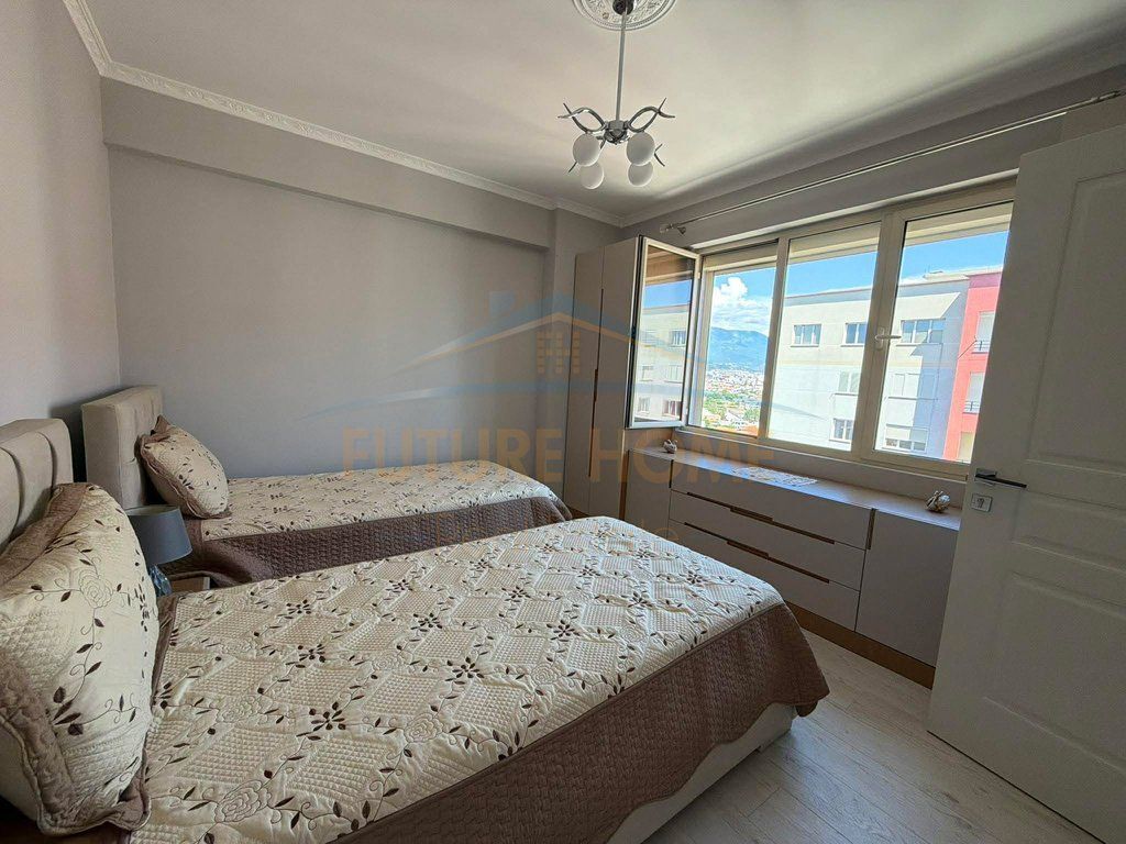 In vendita 2+1+2+Parcheggio, Complesso Malajzjan. UNA70454