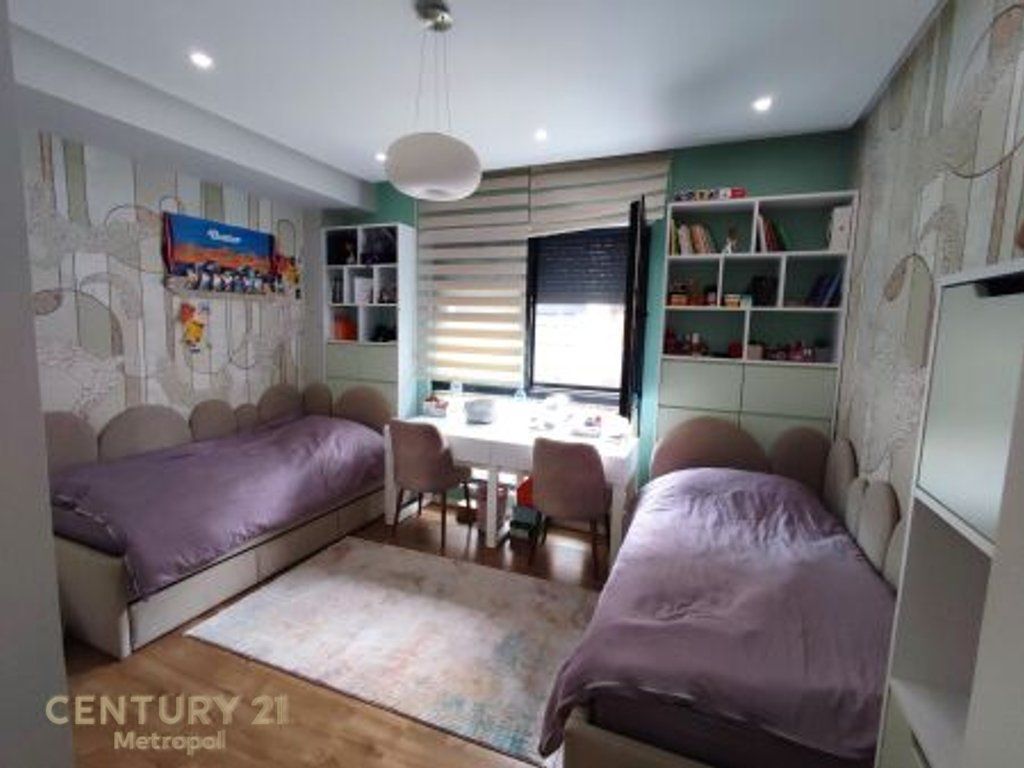APARTMENT 2+1+PARKING+YARD, DRY LAKE! 1,600 € /Month
