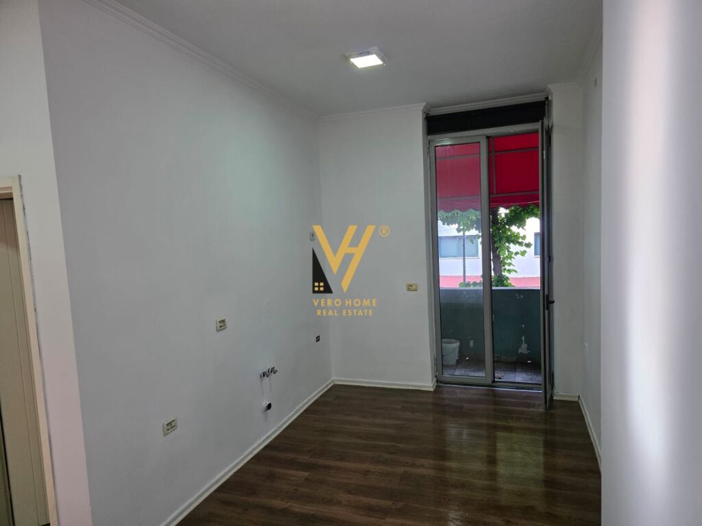 UFFICIO 75 M2 IN AFFITTO VICINO ALLO STADIO DINAMO 55.000 LEKE
