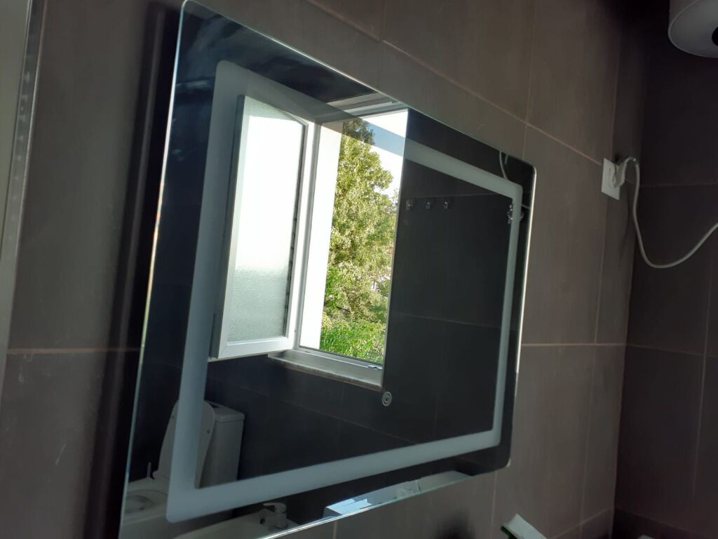 JEPET ME QIRA KATI I TRETË I NJË SHTËPIE PRIVATE