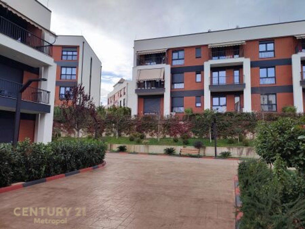 APARTMENT 2+1+PARKING+YARD, DRY LAKE! 1,600 € /Month