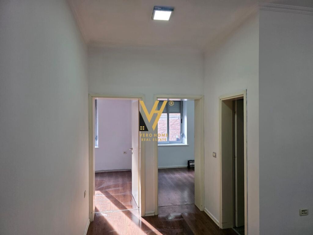 UFFICIO 75 M2 IN AFFITTO VICINO ALLO STADIO DINAMO 55.000 LEKE