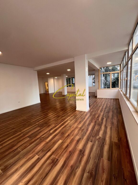 AMBIENTE COMMERCIALE IN AFFITTO 150 M2 LAGO ASCIUTTO 180.000 LEKE